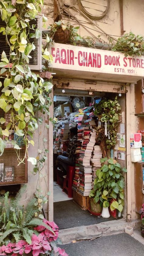 Faqir Chand Bookstore Aesthetic, Faqir Chand Bookstore, Khan Market Delhi, Delhi Tourism, Khan Market, Store Aesthetic, Lana Del Rey Art, Desi Vibes, Desi Aesthetics