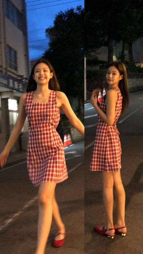 Jennie Kim In Dress, Summer K Pop Outfits, Jennie Mini Dress, Blackpink Summer Outfits, Kdrama Summer Outfit, Jennie Kim Outfits Ideas, Jennie Kim Fashion Casual, Jennie Summer Outfit, Jennie Street Style