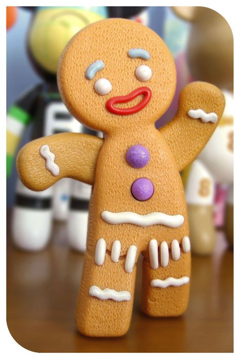 Running Gingerbread Man, Ginger Man Art, Shrek Gingerbread Man, Gingerbread Man Shrek, Gingerbread Dolls, Shrek Character, Bread Man, The Gingerbread Man, Paper Christmas Decorations