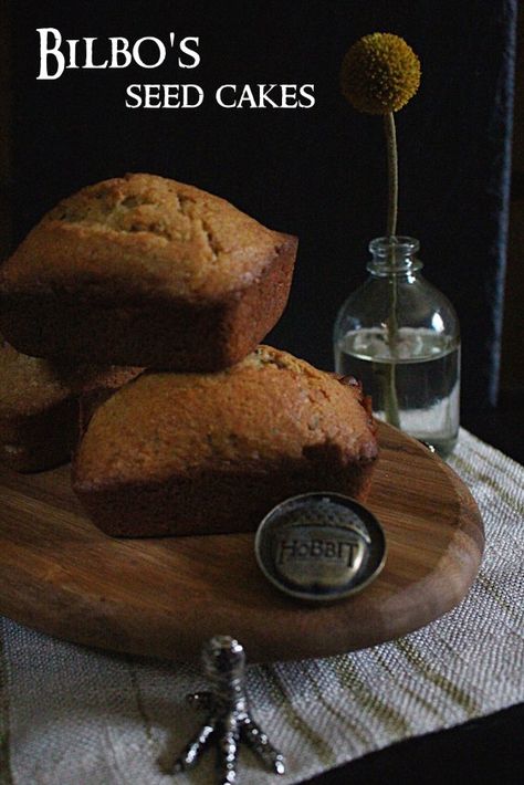 The Hobbit: Bilbo's Seed Cakes - Feast of Starlight The Hobbit Bilbo, Feast Of Starlight, Hobbit Food, Hobbit Bilbo, Medieval Recipes, Geek Food, Seed Cake, Bilbo Baggins, Small Cake