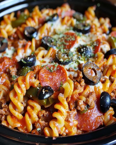 Crock Pot Pizza Casserole Recipe | Easy Slow Cooker Meal - optimal recipes Slow Cooker Pepperoni Pizza Mac And Cheese, Crockpot Pepperoni Pizza Casserole, Pizza Pasta Crockpot Recipe, Crock Pot Pizza Pasta, Pizza Casserole Recipe Crockpot, Pizza Pasta Crockpot, Pizza Crockpot Recipes, Slow Cooker Pizza Pasta, Pizza Casserole Crockpot