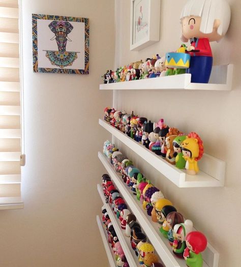 Wall Shelf For Figures, Boys Lego Room, Funko Display Ideas, Funko Pop Shelves, Canadian Decor, Grandkids Room, Kids Room Bed, Funky Living Rooms, Doll Storage