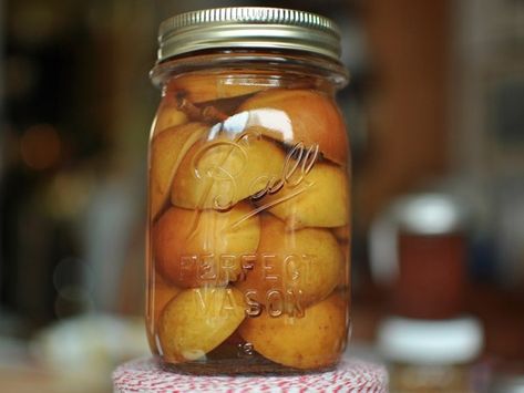 I got Seckel pears in my Bountiful Basket, had never seen them.  I think I'll try this! Sweet Hot Pickles, Pickle Relish Recipe, Pickled Pears, Hot Pickles, In A Pickle, Spicy Pickles, Pickling Salt, Relish Recipes, Pear Recipes