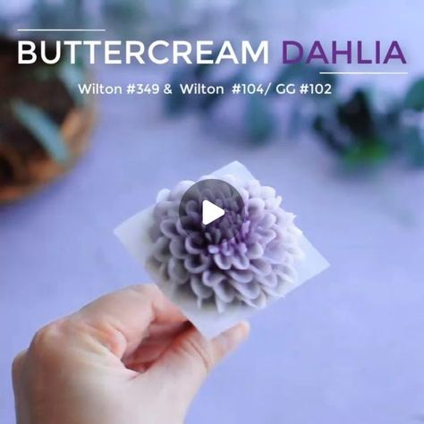 Buttercream Dahlia Tutorial, Buttercream Peony Tutorial, Buttercream Dahlia, Dahlia Cake, Buttercream Tutorials, Buttercream Flowers Tutorial, Piping Tutorial, Blue Dahlia, Buttercream Flower Cake