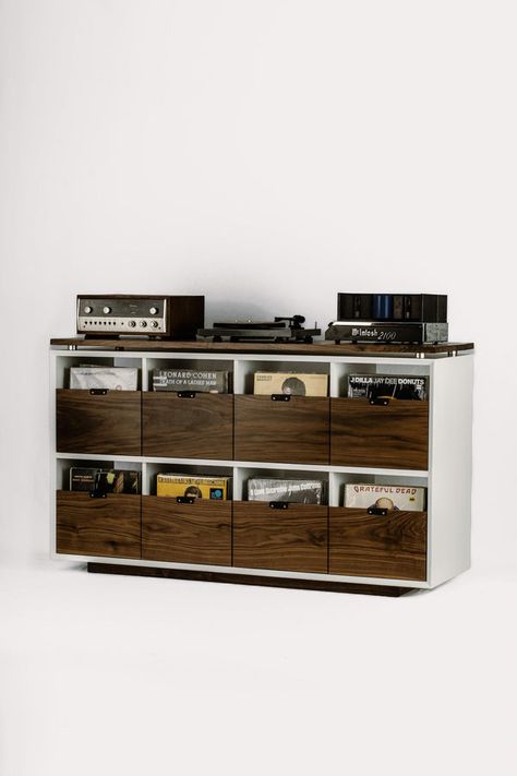 Our deluxe Troubadour Vinyl Storage Cabinet features handcrafted soft-close drawers and an isolation tabletop so you can flip though your records without your turntable ever skipping a beat. Each drawer can hold up to 100 LPs. Choose from 4, 6, or 8 drawers to accommodate the size of your collection. Dj Workstation, Sheet Music Storage, Vinyl Record Storage Diy, Record Shelves, Vinyl Cabinet, Vinyl Record Furniture, Vinyl Record Cabinet, Hifi Furniture, Vinyl Record Shelf