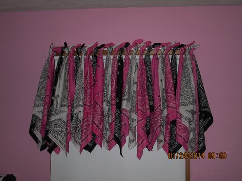 Bandana Curtains, Bandana Ideas, Teen Girl Bedroom Designs, Bandana Diy, Decorating Windows, River House Decor, Bandana Crafts, Bandanas Diy, Motorcycle Party