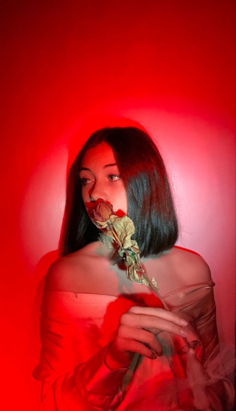 Vday Instagram Posts, Valentines Selfie Ideas, Dark Valentines Photoshoot, Cupid Photoshoot Women, Poses In Front Of Wall, Valentines Day Shoot Photoshoot, Valentines Picture Ideas, Valentines Day Aesthetic Photoshoot, At Home Valentines Photo Shoot