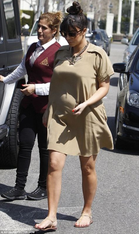 Kim - March 23 Mum Clothes, Prego Outfits, Baby Bump Style, Maternity Chic, Kardashian Outfit, Cute Maternity Outfits, Stylish Maternity Outfits, Kim Kardashian Style, Bump Style