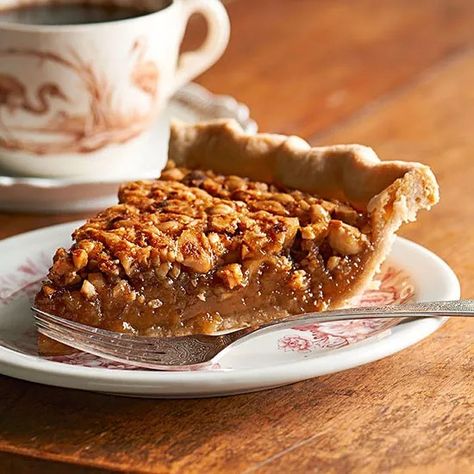 Redemption Hazelnut Pie Amish Pecan Pie Recipe, Creamy Pecan Pie Recipe, Creamy Pecan Pie, Butter Cream Pie Recipe, Hazelnut Pie, Christmas Pie Recipes, Scream Christmas, Flaky Pie Crust Recipe, Yummy Pie Recipes