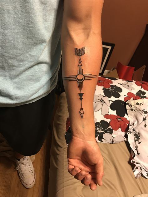 Native American Geometric Arrow Geometric Native American Tattoo, Native American Tattoos Choctaw, Native Arm Tattoo, Simple Native Tattoos, Native Back Tattoos, Native American Tattoo Designs Men, Native Print Tattoo, Small Indian Tattoos For Women, Shawnee Tattoo