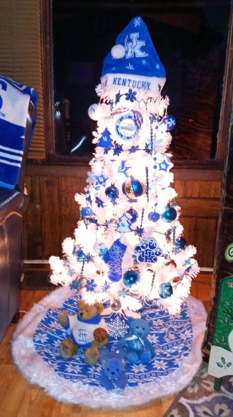 University Of Kentucky Aesthetic, Kentucky Christmas Tree, Kentucky Christmas, University Of Kentucky, Kentucky Wildcats, 2025 Vision, Wild Cats, Kentucky, Vision Board