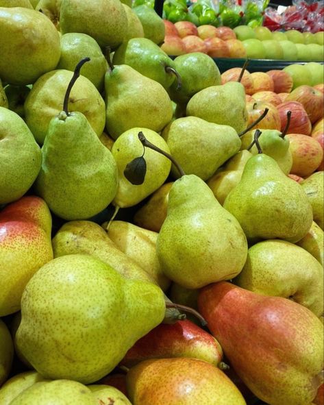 Pear Aesthetic, Fruits Photos, Pear Fruit, Doodle Inspiration, Pear Trees, Beautiful Fruits, Fruit And Veg, Health Problems, Fruit Salad