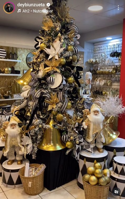 Great Gatsby Christmas Tree, Great Gatsby Christmas, Gatsby Christmas, Sweet Christmas, Great Gatsby, Holidays And Events, Gatsby, Christmas Tree, Christmas