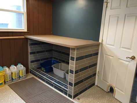 My husband and I made this tiled in area for the litter boxes.  It helps keep the litter contained, plus easy cleanup when the cats pee over the box. Basement Litter Box Ideas, Utility Room Cat Litter, Cat Litter Box Area, Cat Litter Closet, Litter Box Laundry Room, Potty Station, Compact Laundry Room, Landry Room, Room Pantry