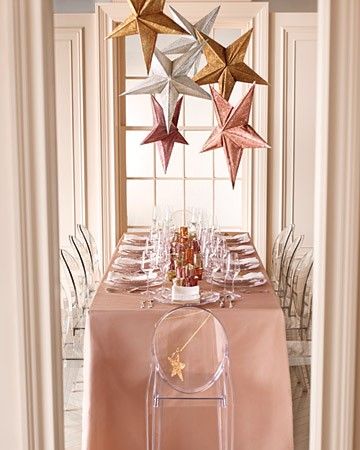 Adding Sparkle to Your Winter Wedding: 4 Ways Origami Objects, New Year's Eve Party Themes, Floating Centerpieces, Rose Gold Bridesmaid Dress, Rose Gold Christmas, Star Lanterns, Deco Rose, Gold Christmas Decorations, Sparkle Wedding