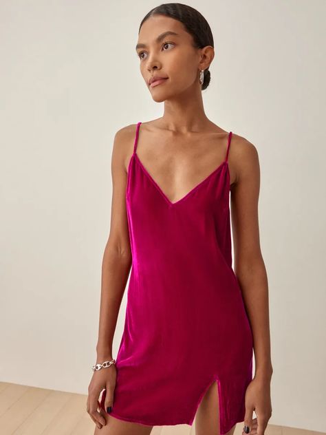 V Neck Slip Dress, Magenta Velvet, Spaghetti Strap Mini Dress, Fitted Mini Dress, Linen Mini Dress, Reformation Dress, Green Mini Dress, Silk Slip Dress, Reformation Dresses