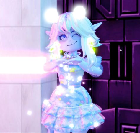 Royale High Neon Glow, Neon Glow Outfit Royale High, Alien Royale High Outfit, Futuristic Fashion Royal High, Spaced Out Royal High, Space Fashion Royale High, Royale High Futuristic Outfit, Alien Royale High, Neon Glow Royale High