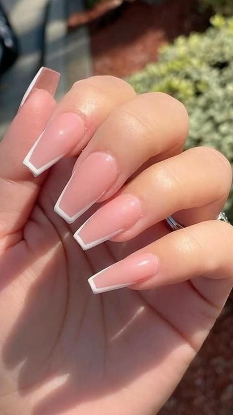 Neutral Nails Acrylic, Homecoming Nails Blue, Nails Neutral, White And Silver Nails, September Nails, Elegant Nail Designs, White Glitter Nails, Nails Homecoming, Beige Nails