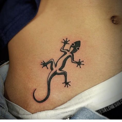 Gecko Tattoo, 22 Tattoo, Lizard Tattoo, Turtle Tattoo Designs, Clover Tattoos, Cool Forearm Tattoos, Small Wrist Tattoos, Dope Tattoos For Women, Top Tattoos