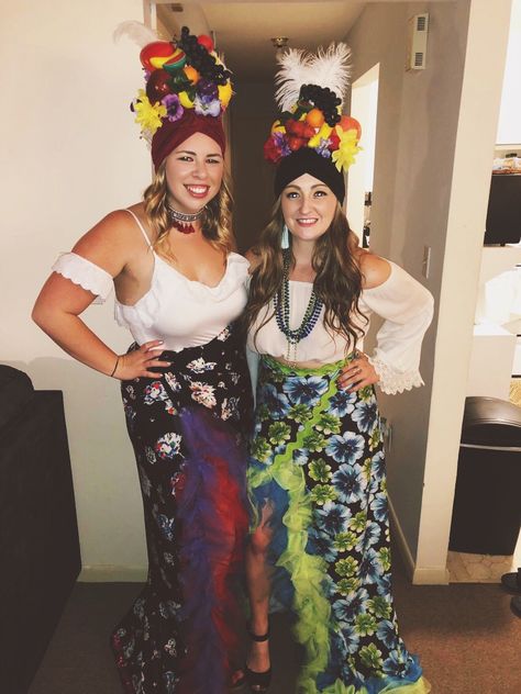 Carmen Miranda Costume Diy, Carmen Miranda Costume, Cuban Party, Carnaval Outfit, Caribbean Party, Polar Plunge, Carmen Miranda, Christmas Party Themes, College Halloween