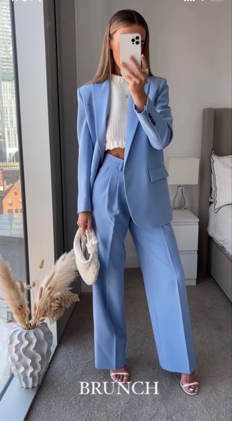 Blue Blazer Outfit, Formal Chic, Oversize Blazer, Casual Summer Outfits For Women, Woman Suit Fashion, Zara New, Statement Accessories, Classy Work Outfits, Women's Outfits