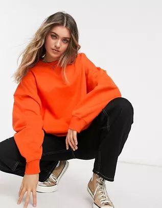 Sweats Outfit, Orange Fits, Sweatshirt Outfit, Weekend Style, Wardrobe Style, Latest Fashion Clothes, Sport Fashion, Fashion Store, Latest Fashion Trends