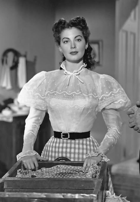 Ava Gardner, My Forbidden Past, 1951 Ava Gardner Old, Ballet Workouts, Ava Gardener, Gene Tierney, Vintage Hollywood Glamour, Ava Gardner, Old Hollywood Stars, Classic Actresses, Hollywood Fashion