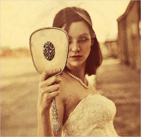 Sepia Wedding, Bride Pearls, Storyboard Inspiration, Vintage Hand Mirror, Vintage Shoot, Hand Mirrors, Vintage Wedding Photography, Wedding Elements, Antique Wedding