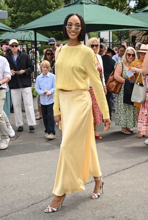 The Best Wimbledon 2023 Outfits — Plus How to Get Them - FASHION Magazine Wimbledon 2023, Mint Green Blazer, Wimbledon Fashion, 2023 Outfits, Tennis Match, Green Blazer, Elle Fanning, British Vogue, Celebrity Outfits