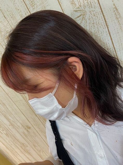 Subtle Dyed Hair Brunettes, Korean Hair Color Trend 2023, Undercolor Hair, Under Hair Color, Red Hair With Highlights, Korean Hair Color, Hair Color Underneath, Red Hair Inspo, Peekaboo Hair