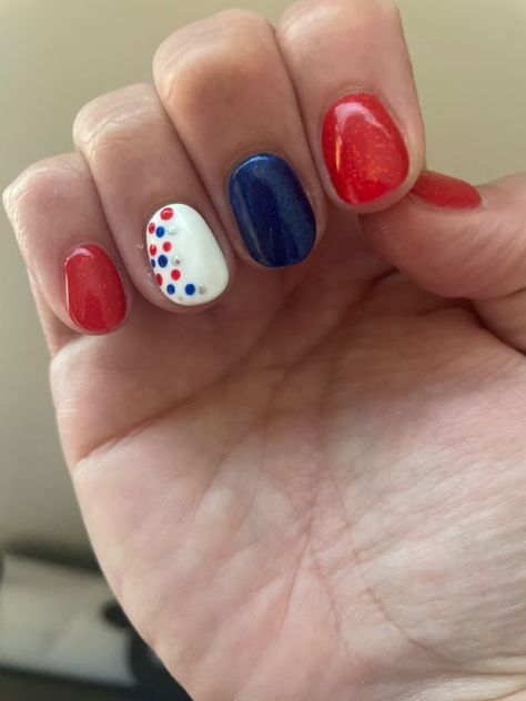 4th Of July Gel Manicure, Fourth Of July Nail Ideas Simple, 4th Of July Red Nails, Easy Simple 4th Of July Nails, Fourth Of July Neutral Nails, Simple 4th Of July Toenails, 4th Pf July Nail Ideas, Easy Diy Fourth Of July Nails, Kids Nails 4th Of July