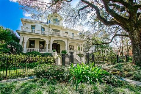 James Carville, Mary Matalin moving out of $3.4M New Orleans 'gem'; here's a look inside | Business News | nola.com New Orleans Mansion, James Carville, Town Names, New Orleans Homes, Colonial Revival, Charter School, Crescent City, Grand Staircase, Brick Fireplace