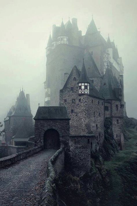 Eltz Castle, Germany                                                                                                                                                      More Eltz Castle, Germany Castles, Abandoned Castles, Nature Architecture, Abandoned Mansions, Beautiful Castles, Medieval Castle, Beautiful Buildings, Pretty Places