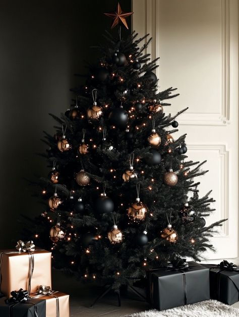 Elegant Black Christmas Tree, Table Settings With Candles, Black And White Living Rooms, White Living Rooms, Black Christmas Tree Decorations, Decorated Trees, Rustic Cabins, Copper Christmas, Black And White Living Room