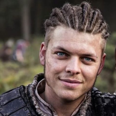 Twist Hair Men, Viking Haircut, Ivar Vikings, Viking Hairstyles, Hair Myth, Tan Skin Blonde Hair, Viking Braids, Viking Men, Hairstyle Names