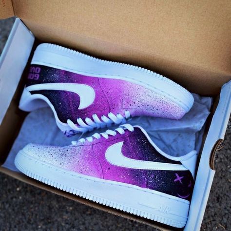 Nike Shoes Women Fashion, Custom Shoes Diy, Nike Shoes Air Force, Painted Sneakers, White Nike Shoes, Nike Shoes Girls, Nike Fashion Shoes, Preppy Shoes, Jordan Shoes Girls