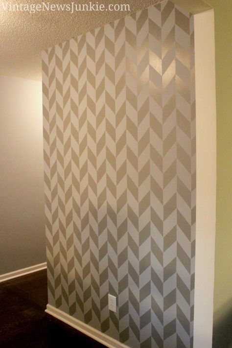 Stenciled herringbone wall | 7 Interesting Ways To Paint Your Walls Design Stencils, Gray Painted Walls, Herringbone Wall, Pattern Stencil, Wall Pattern, Chevron Wall, Gray Wall, Stencil Furniture, Wall Stencils