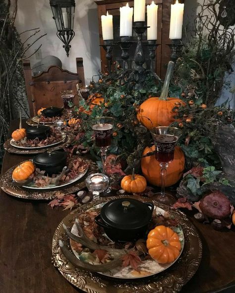 Samhain Celebration, Samhain Decorations, Blessed Samhain, Garlic Croutons, Origin Of Halloween, Samhain Halloween, October Autumn, Roasted Pumpkin, Roasted Pumpkin Seeds