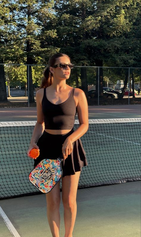 Pickleball outfit, tennis outfit, tennis vibes, summer sports, summer activities, exercise outfits, lululemon, it girl aesthetic, blogger style, summer aesthetic Tennis Summer Outfits, Paddle Outfit For Women, Tennis Girl Aesthetic Outfit, Pickleball Outfit Aesthetic, Tennis Coach Outfit, Pickle Ball Outfit Aesthetic, Tennis Outfit Summer, Pickel Ball Outfits, Girls Tennis Outfits