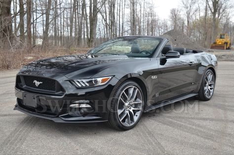 Mustage Car, Mustang Convertible 2020, 2022 Mustang, Convertable Mustang, Mustang Cabriolet, Black Convertible Mustang, Vintage Black Mustang Aesthetic, White Mustang, Black Convertible