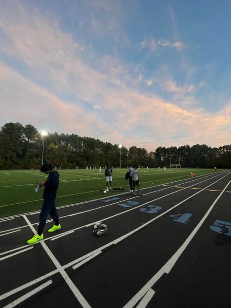 Track And Field Men, Track Szn, Track Aesthetic, Track Senior Pictures, Presque Isle State Park, Track Pictures, Track Meet, Race Party, Presque Isle