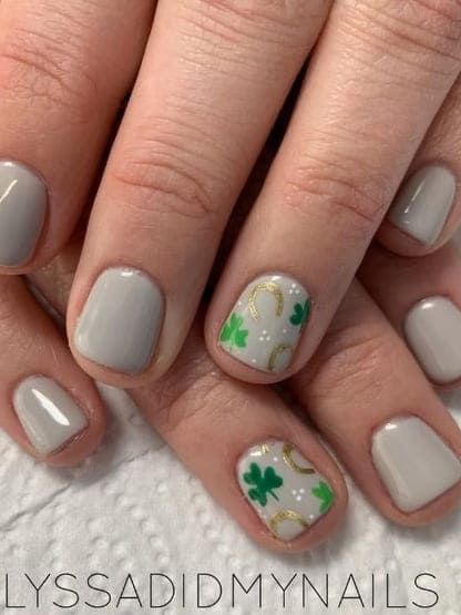 18 St. Patrick’s Day Nails That Will Bring You Good Luck | The KA Edit St Patricks Nail Designs Short, Subtle St Patricks Day Nails, Ireland Nails, March Nails Ideas St. Patrick's Day, Grandma Nails, St Patrick Nails, Patrick Nails, St Patricks Nail Designs, St Patrick Day Nails Acrylic