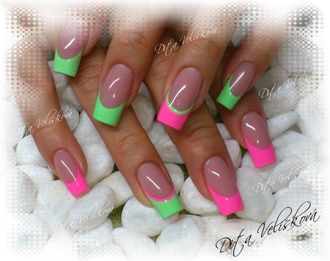 Neon!!! Unghie Sfumate, Green French, French Nail Designs, Colorful Nail Designs, Neon Nails, Nail Art Summer, Fancy Nails, French Tip Nails, Nail Designs Summer