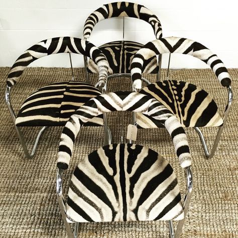 Tube Furniture, Zebra Chair, Zebra Hide, Apartment Inspiration, Office Table, Dream House Decor, Interior Inspo, Dream Home Design, Anton