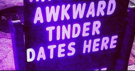 Tinder Aesthetic, Tinder Date, Tinder Bio Girl Funny, Weird Tinder Profiles, Funny Tinder Profiles, Oxford Student, Tinder Dating, Dark Purple Background, Because He Lives