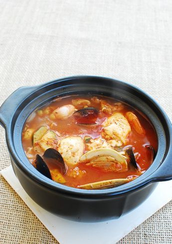 Sundubu Jjigae, Soft Tofu Stew, Tofu Stew, Soft Tofu, Korean Soup, Korean Recipe, Korean Food Recipes, Food Korean, Korea Food