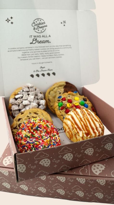 Chocolate Chip Cookies Box Packaging, Variety Of Cookies, Cookie Lifestyle Photography, How To Package Cookies To Sell, Cookies Box Packaging Ideas, Cookie Box Diy Packaging Ideas, Cookie Gift Box Ideas, Cookies Gift Box Ideas, Cookie Pop Up Shop Display