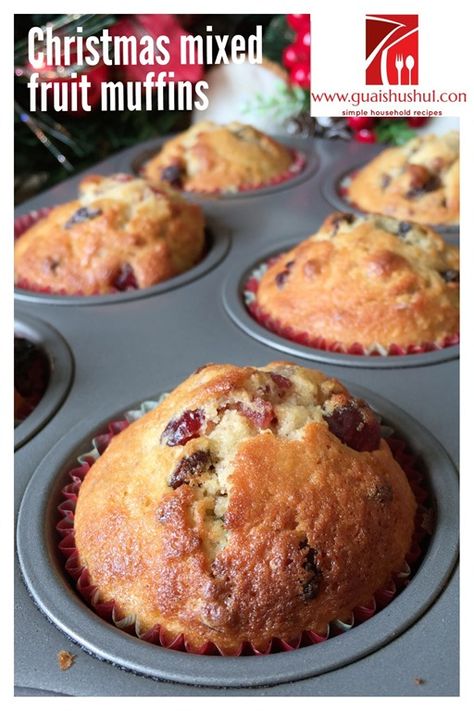 Holiday Muffins, Fruitcake Cookies, Light Fruit Cake, Christmas Muffins, Honey Muffins, Fruit Cake Design, Fruit Muffins, Easy Cakes, Carrot Cakes