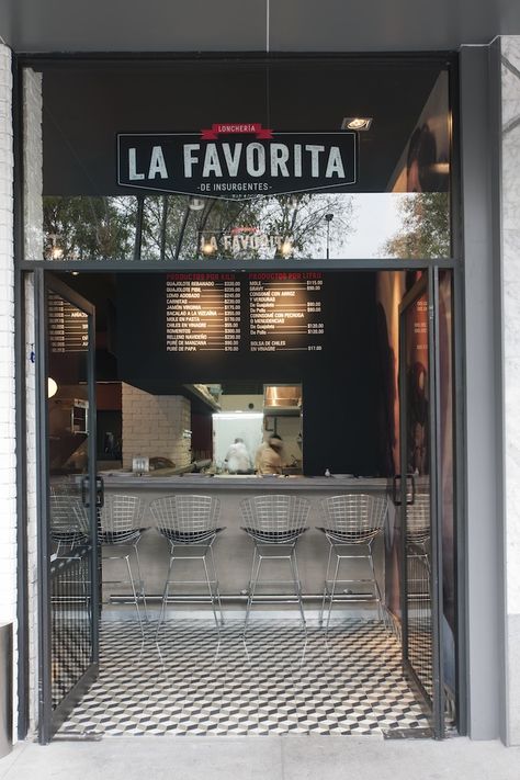 ARCO: La Favorita Restaurants Design, Pizza Design, Counter Design, Restaurant Menu Design, Retail Store Design, Retail Design Blog, Dark Interiors, Logo Restaurant, Coffee Design