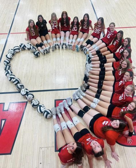 Volleyball Team Photos, Volleyball Bag, Volleyball Wallpaper, Volleyball Photos, Volleyball Poses, Volleyball Skills, Volleyball Practice, Volleyball Inspiration, Volleyball Humor